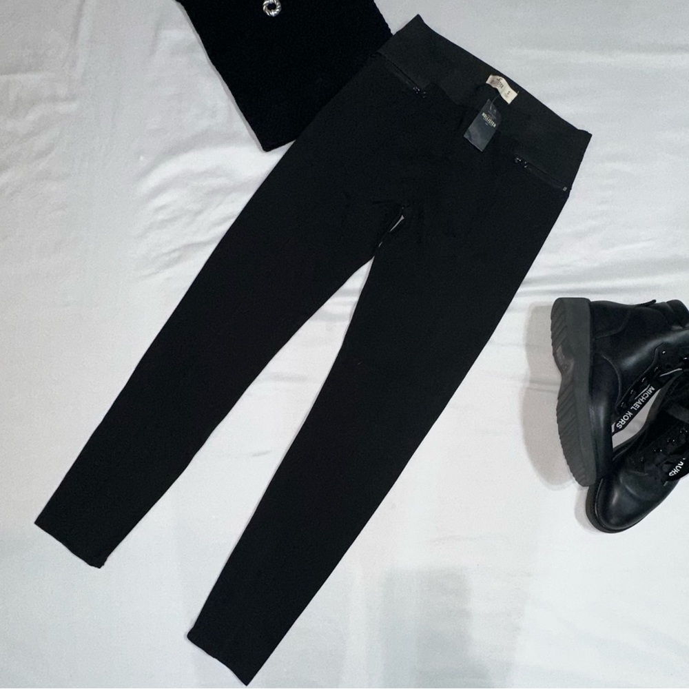 Hollister Black Skinny Jumpsuit with Sleek Fit